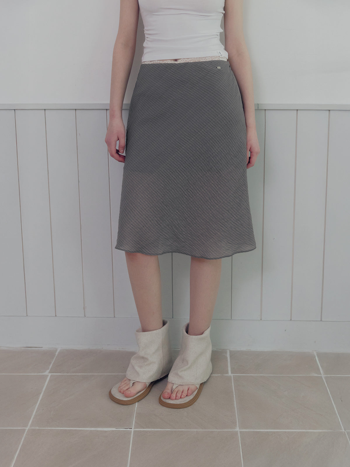 Beret check banding midi skirt