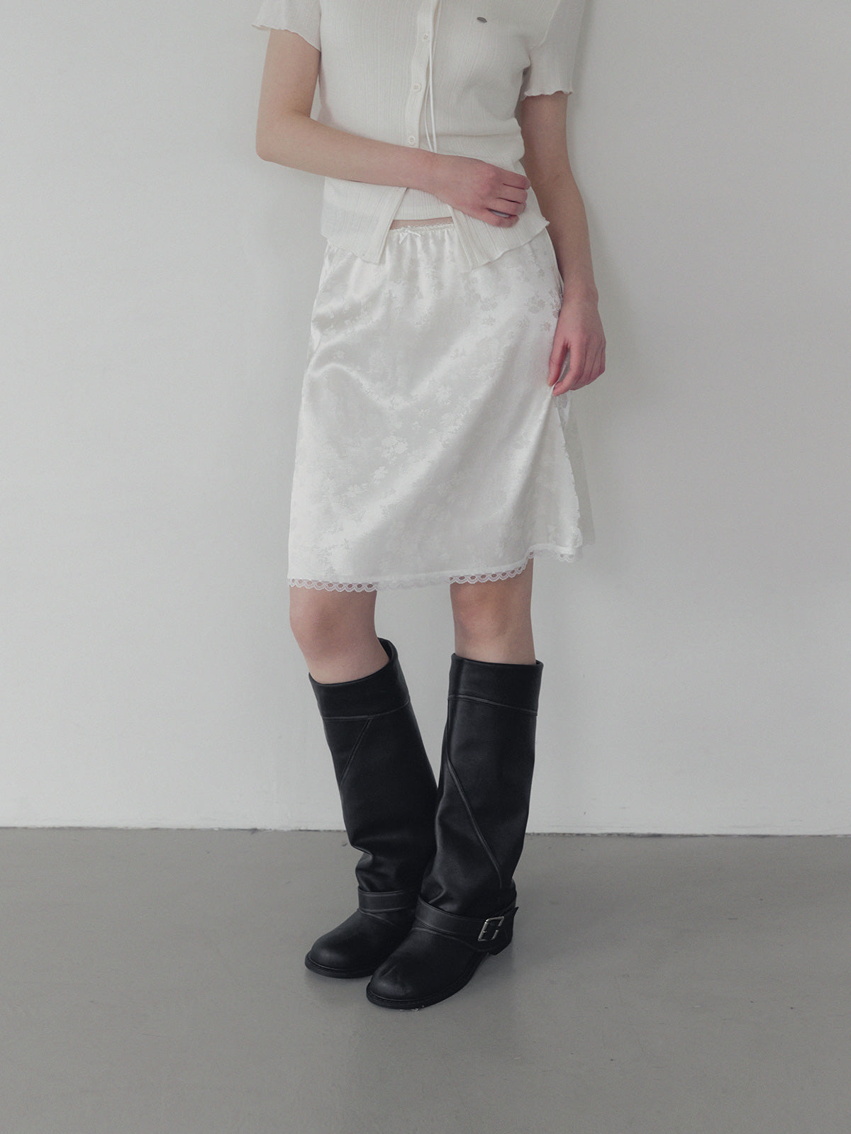 Divet flower satin banding midi skirt