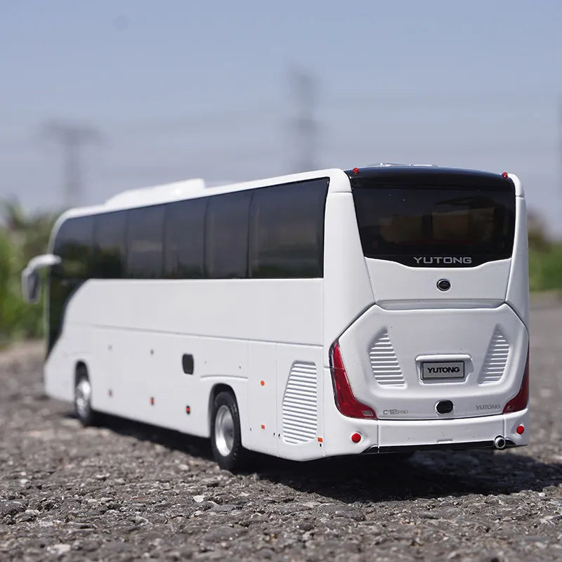 Lookrover Yutong C12PRO Tourist Bus 1:42 Alloy Model Overseas Highway Van Collectible Display