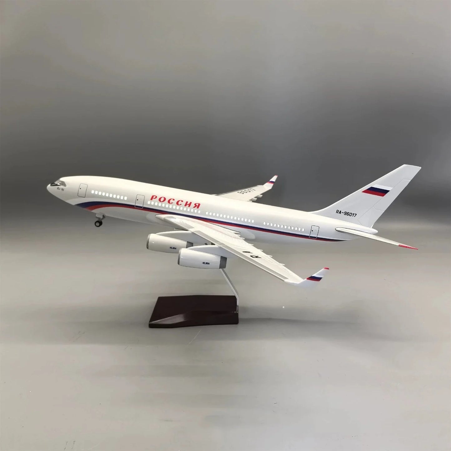 Lookrover Russian Il-96 Airplane Model Toy 46cm with Landing Gear Lights Display Gift