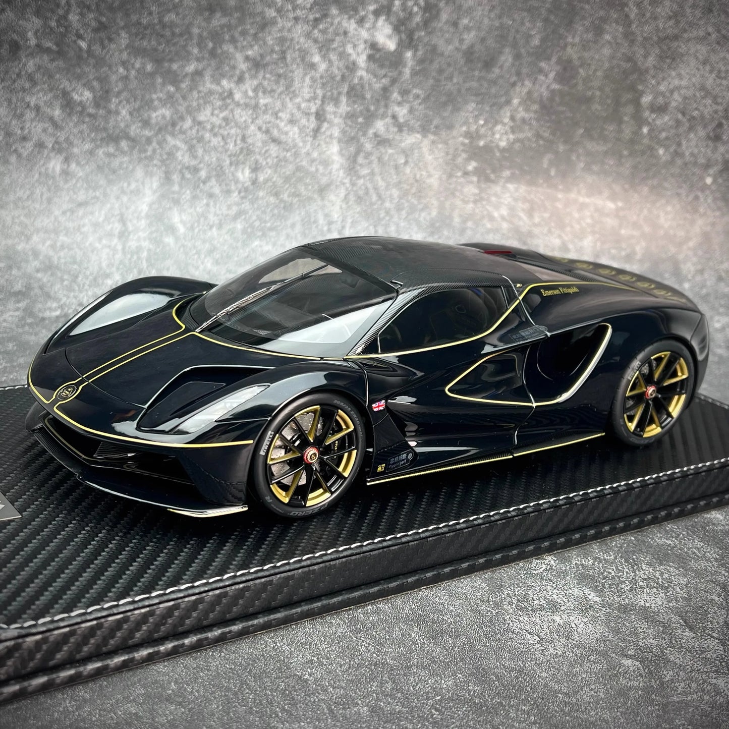 Original Lotus Car Model Lotus Evija Pure Electric Supercar Cars Model 1/18 Simulation Alloy Cars Ornament Boy Collection Gift