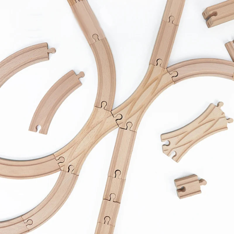 Lookrover 32-Piece Wooden Train Set Multi-Circular Railroad Track Toy for Girls & Boys