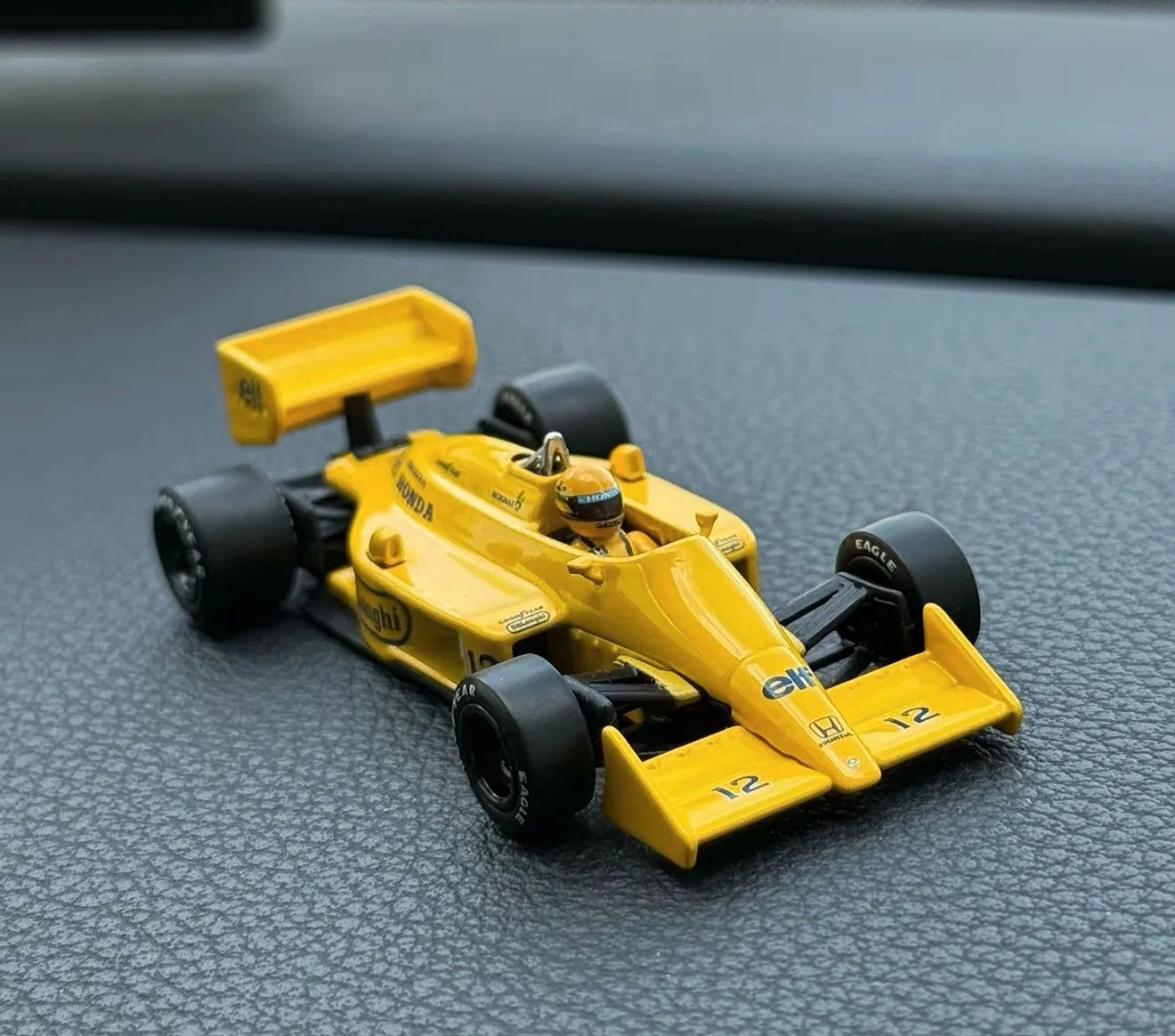 Lookrover MINI GT 1:64 Lotus 99T No.12 Alloy Diecast Model Car #1088 Collectible