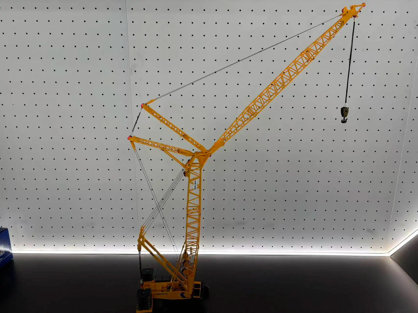 Lookrover XCMG XLC350 Crawler Crane Truck 1:120 Diecast Alloy Construction Vehicle Model Adult Collector