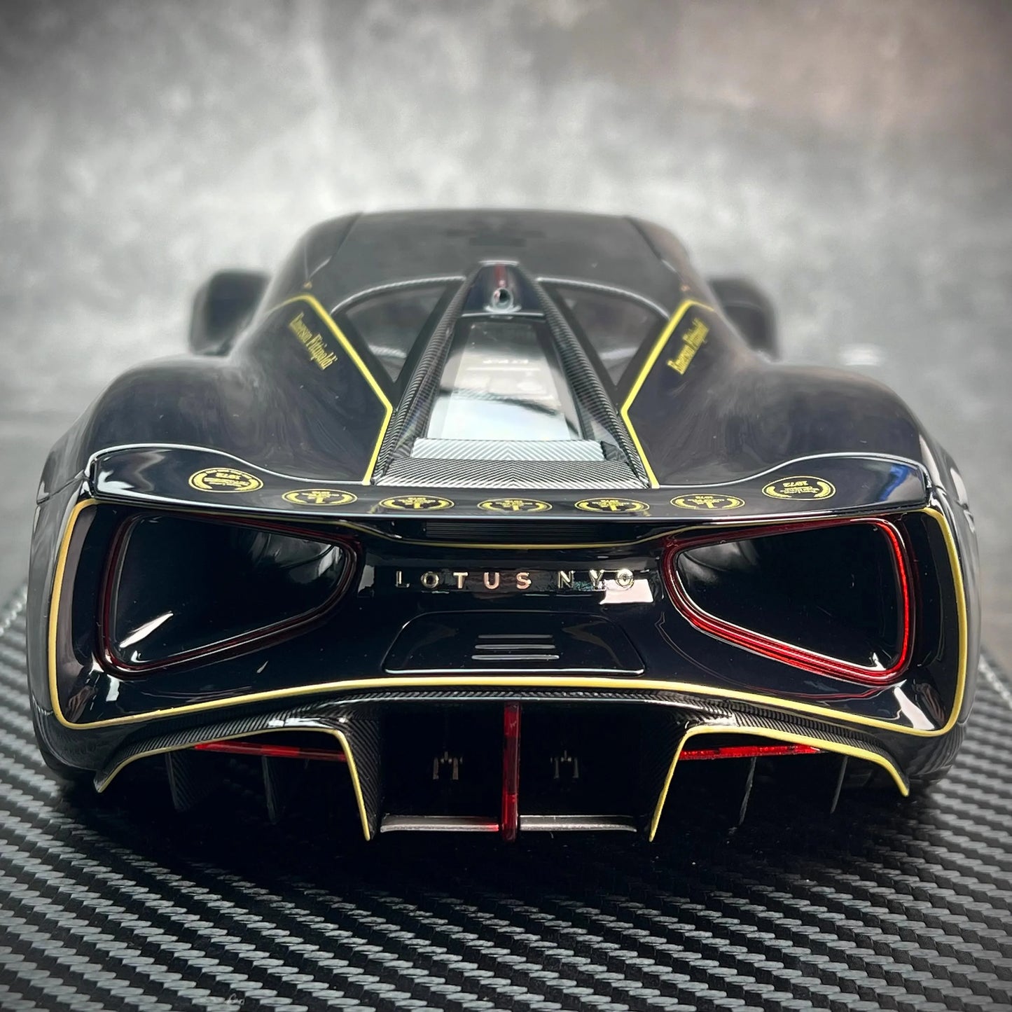 Original Lotus Car Model Lotus Evija Pure Electric Supercar Cars Model 1/18 Simulation Alloy Cars Ornament Boy Collection Gift