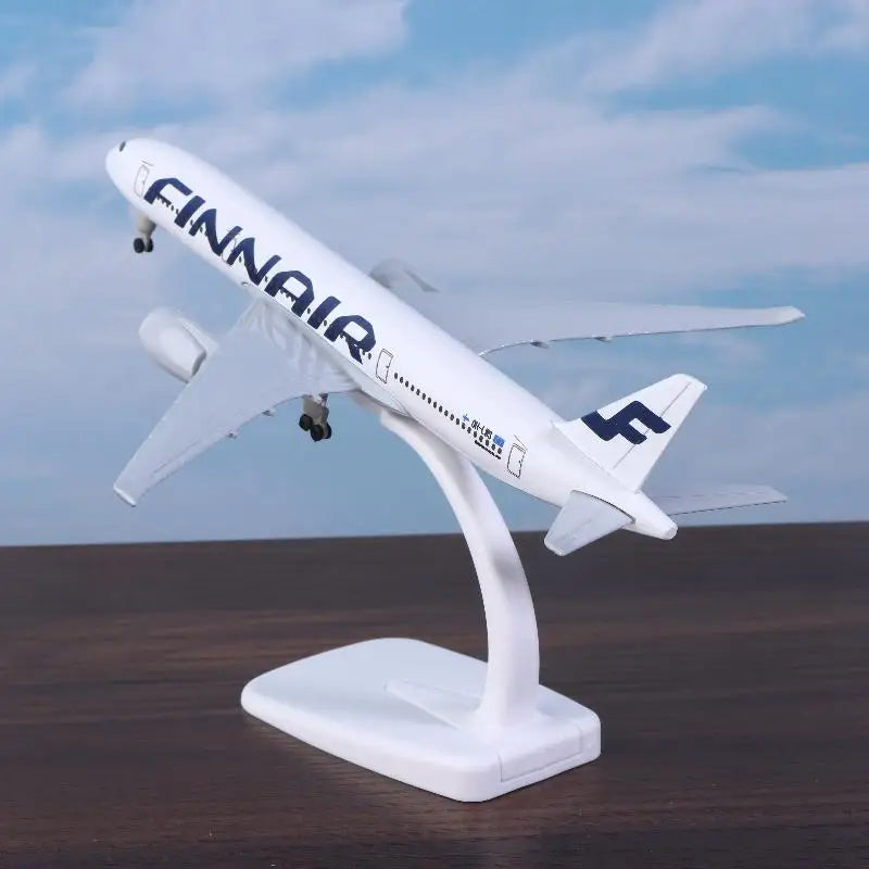 Lookrover Airbus A350 Finnair Airplane Model Alloy Metal 20cm with Wheels Display Kit