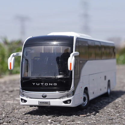 Lookrover Yutong C12PRO Tourist Bus 1:42 Alloy Model Overseas Highway Van Collectible Display